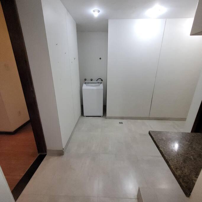 Ipanema Alto Padrao, 03 Quartos Com Suite, 03 Banheiros, Portaria 24h * Río de Janeiro